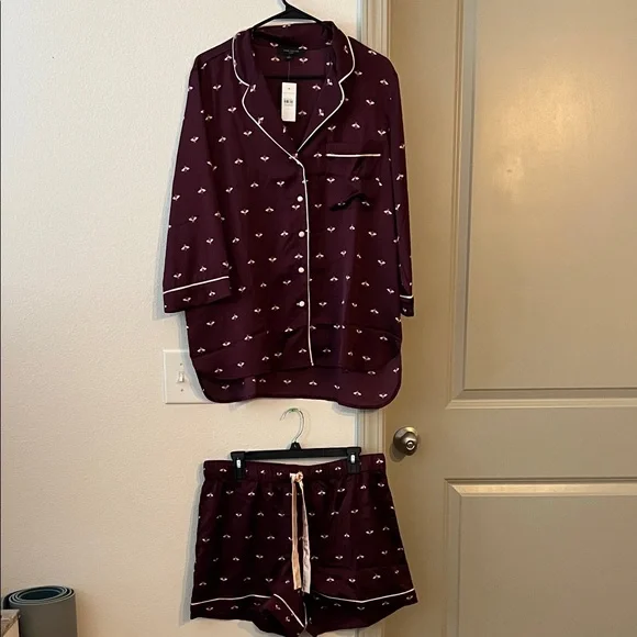 Ann Taylor Plum Pajama Set with White Accents - Picture 1 of 9